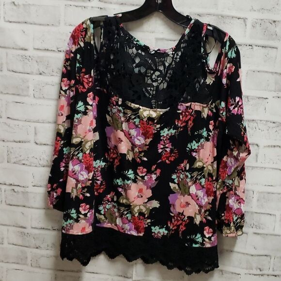 Buckle top   - Picture 3 of 3